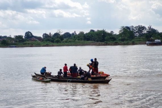Tenggelam Saat Mencari Besi Tua di Sungai Batanghari, Edo Ditemukan Sudah tak Bernyawa - JPNN.COM