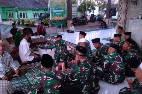 Puluhan Tentara Ikut Pesantren Kilat yang Digagas Pangdam V/Brawijaya - JPNN.COM