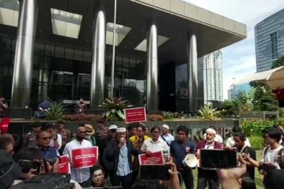 3 Eks Pimpinan KPK Sampai Ikut Demo dan Laporkan Firli Bahuri ke Dewas - JPNN.COM