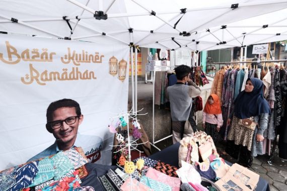 Tingkatkan Omzet UMKM di Bandung, Sukarelawan Sandiaga Uno Hadirkan Stand Bazar Gratis - JPNN.COM