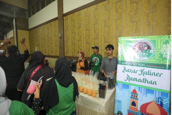 Pererat Silaturahmi, Kajol Indonesia Gelar Bazar Kuliner dengan Driver Ojol Bandung - JPNN.COM
