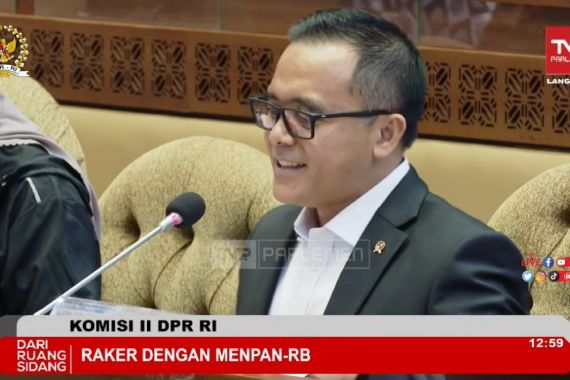 Menteri Anas Siap Membahas Revisi UU ASN, DPR Minta Surat Penghapusan Honorer Dicabut  - JPNN.COM