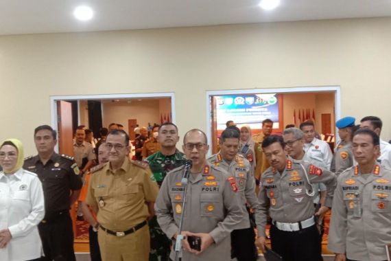 Kapolda Sumsel Minta Pengelola Perbaiki Jalan Berlubang di Tol Palembang-Kayuagung - JPNN.COM