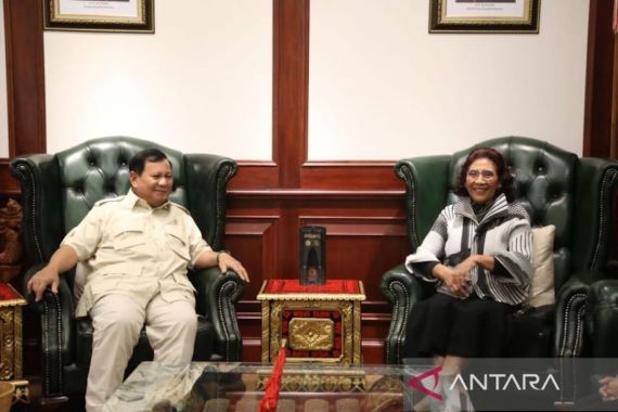 Diundang Prabowo Subianto ke Kemhan, Susi Pudjiastuti: Saya Hari Ini Sangat Terhormat Sekali dan Gembira - JPNN.COM