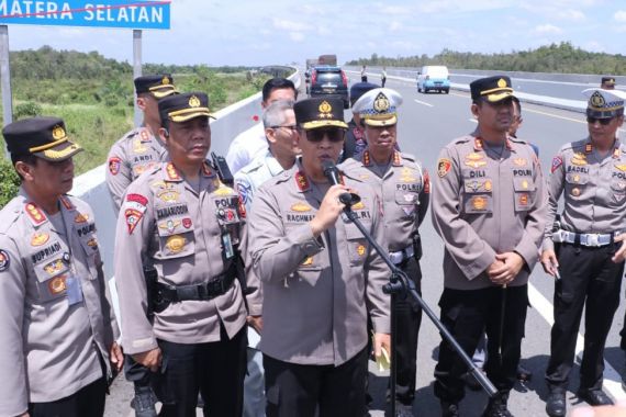 Imbauan Kapolda Sumsel Bagi Pemudik yang Melewati Tol Palembang-Lampung - JPNN.COM