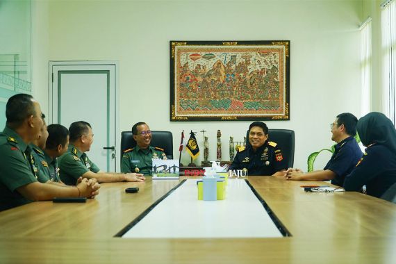 Bea Cukai Jalin Koordinasi dengan TNI untuk Mencegah Masuknya Barang Ilegal - JPNN.COM
