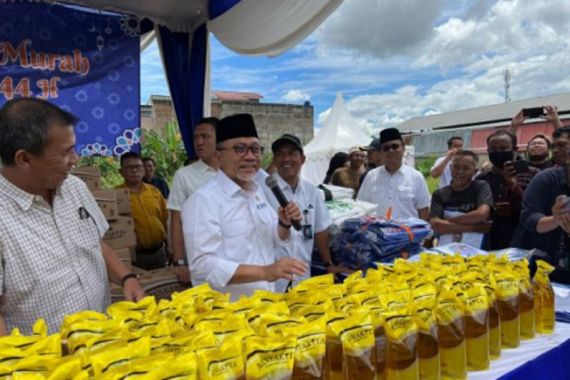 Tinjau Bazar Ramadan di Lampung, Mendag Zulhas: Bantu Masyarakat Dapatkan Bapok Murah - JPNN.COM