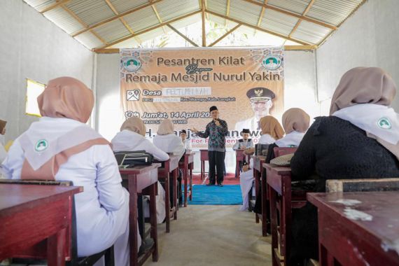 Tuan Guru Sahabat Ganjar Isi Sisa Ramadan dengan Pesantren Kilat - JPNN.COM