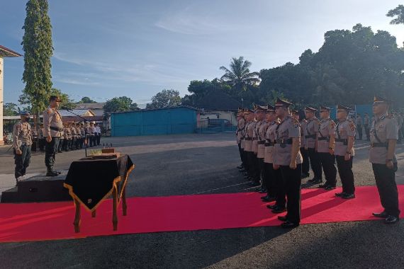 Polres Lombok Tengah Mutasi 17 Personel, Berikut Daftar Nama dan Jabatannya - JPNN.COM