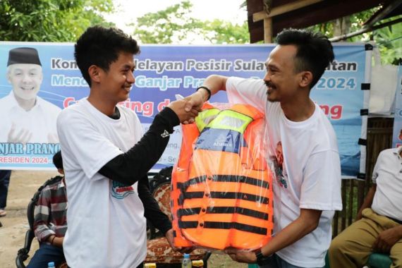 Komunitas Nelayan Pesisir Dukung Ganjar Bantu Masyarakat di Gowa - JPNN.COM