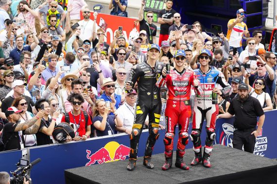 Hasil Kualifikasi MotoGP Amerika: Pecco Luar Biasa, Rins Mulai Gila - JPNN.COM