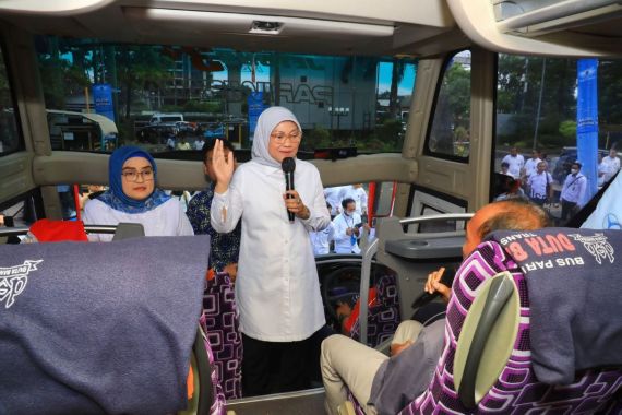 Kemnaker Lepas Keberangkatan 78 Bus dan 3 Kereta untuk Mudik Pekerja - JPNN.COM