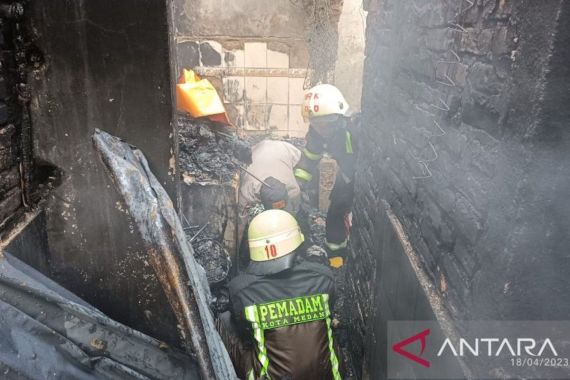 Kebakaran Rumah di Medan, 6 Orang Tewas - JPNN.COM