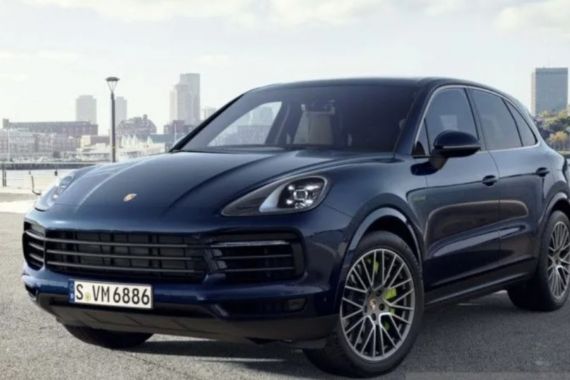 Porsche Cayenne 2024 Tampil Lebih Segar - JPNN.COM