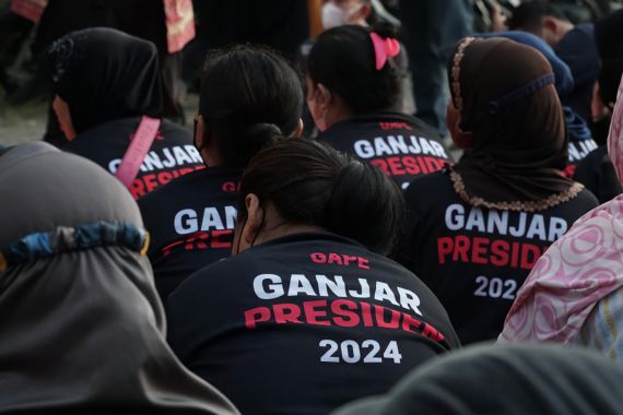 GAPE Bareng Warga di Jakarta Doakan Ganjar Pranowo Jadi Presiden 2024 - JPNN.COM
