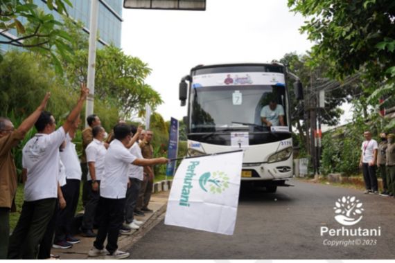 Mudik Bersama BUMN: Perhutani Berangkatkan Ratusan Peserta - JPNN.COM