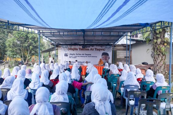 TGS Ganjar Sumut Gelar Acara Berbagi Takjil dan Safari Majelis Taklim - JPNN.COM