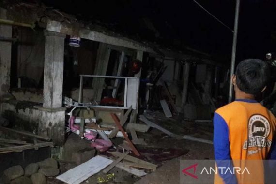 Ledakan Mercon di Magelang, 13 Rumah Rusak, Satu Orang Terluka - JPNN.COM