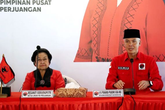Hasil Survei SMRC: Elektabilitas PDIP Meroket di Kalangan Pemilih Kritis, Disusul Gerindra - JPNN.COM