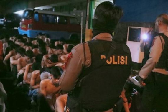 Buat Onar di Malam Takbiran, Puluhan Pemuda Ditangkap Polisi - JPNN.COM