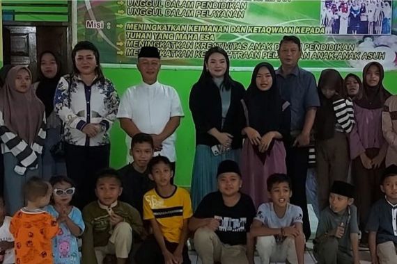 Hillary Brigitta Lasut Berbagi Kebahagiaan Idulfitri Bersama Anak Panti Asuhan dan Duafa - JPNN.COM