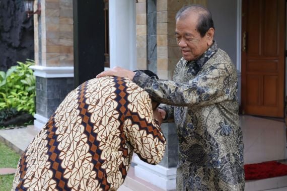 Prabowo Kunjungi Rumah 5 Purnawirawan Jenderal TNI, Mereka Bukan Tokoh Sembarangan - JPNN.COM