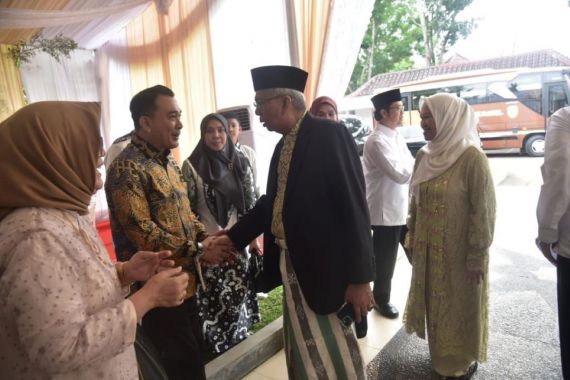 Wagub Mawardi Manfaatkan Lebaran dengan Silaturahmi Bersama Keluarga dan Kerabat - JPNN.COM