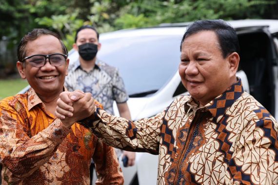 Menhan Prabowo Bersilaturahmi ke Menko Mahfud MD dan Muhadjir Effendy - JPNN.COM