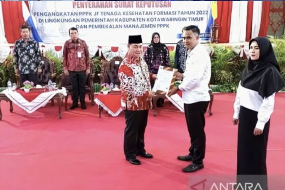 Hadiah Lebaran dari Bupati Kotim, Sebanyak 338 Pegawai Lulus Seleksi Diangkat jadi PPPK - JPNN.COM