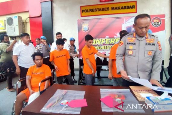 Pelaku Pengeroyokan di Makassar Anggota Ormas Batalyon 120? Kombes Ngajib Berkata - JPNN.COM