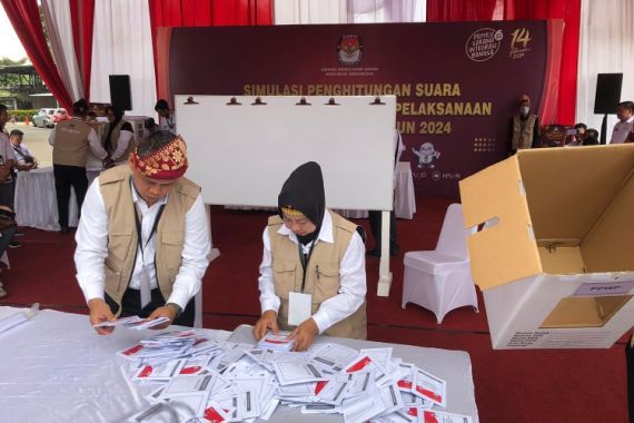 KPU RI Gelar Simulasi Penghitungan Suara di Kota Palembang - JPNN.COM