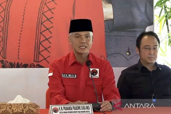 Ganjar Pranowo Merasa Terhormat dan Tersanjung Dideklarasikan PPP sebagai Capres 2024 - JPNN.COM
