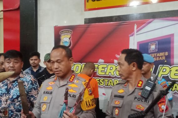 Seorang Pria di Makassar Ditangkap Polisi, Perbuatannya Berbahaya - JPNN.COM