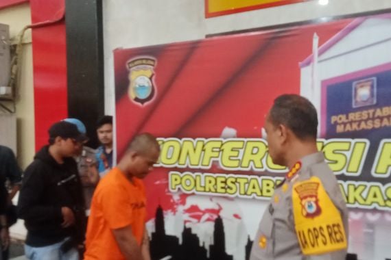 Di Hadapan Kapolrestabes Makassar, Pembuat Busur Minta Maaf pada Masyarakat - JPNN.COM