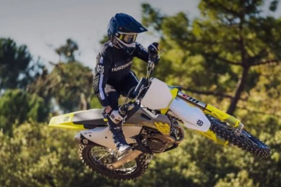 Pencinta Offroad Dapat Pilihan Motor-Motor Baru dari Husqvarna - JPNN.COM