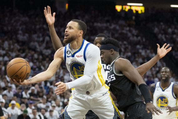 NBA Playoffs: Dramatis, Juara Bertahan jadi Tim Terakhir Tembus Semifinal - JPNN.COM