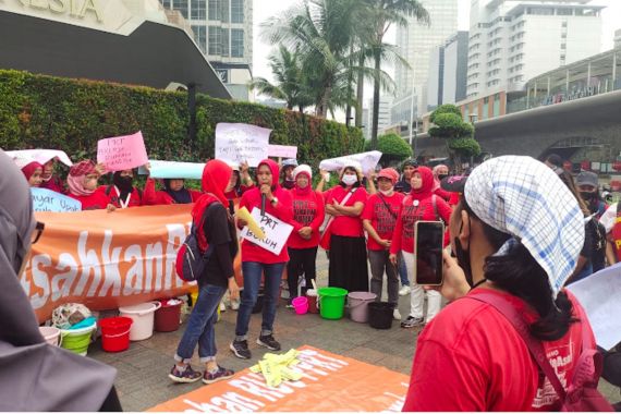 Aliansi PRT dan Buruh Perempuan Gelar Aksi Mayday dari Bundaran HI ke Patung Kuda, Nih Tuntutannya - JPNN.COM