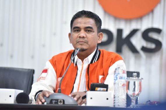 Sambut Hari Buruh, PKS Beri Rapor Merah ke Pemerintahan Jokowi - JPNN.COM