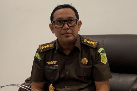 Kejati Riau Setop Pengusutan Korupsi Bansos di Siak, Ini Alasannya - JPNN.COM