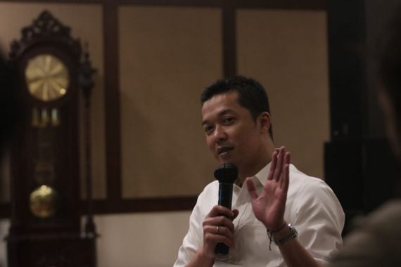 Anthony Sinisuka Ginting Pecah Telur di Asia, Taufik Hidayat Berikan Pujian Sederhana - JPNN.COM