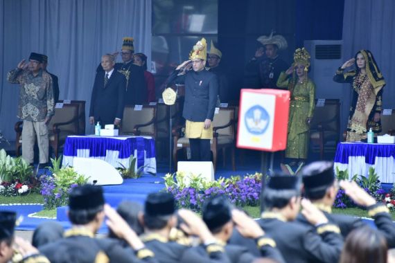 Hardiknas 2023, Mas Nadiem Sebut Merdeka Belajar Cita-Cita Ki Hadjar Dewantara  - JPNN.COM