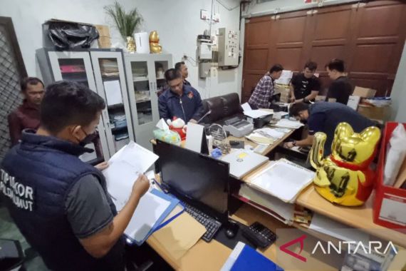 Ternyata AKBP Achiruddin Hasibuan Sudah Lama Jadi Centeng Gudang Minyak Ilegal - JPNN.COM