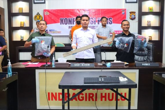 Begini Pengakuan Pria di Inhu yang Tega Membunuh Bosnya, Ya Tuhan - JPNN.COM