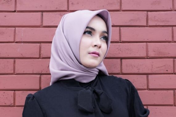 Nurul Munira Persembahkan Syahadat Cinta - JPNN.COM