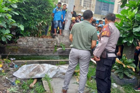 Penemuan Mayat di Pinggir Jalan SM Amin Pekanbaru Bikin Geger, Lihat - JPNN.COM