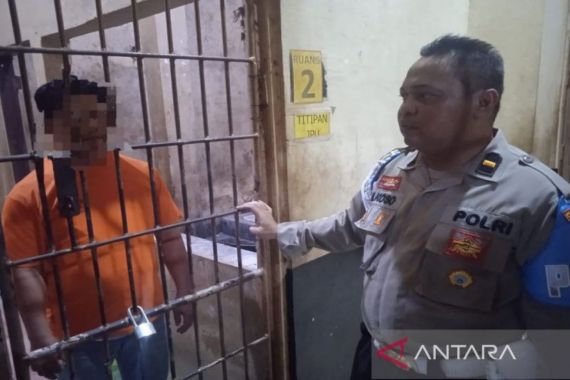 Polisi yang Hajar Lansia di Banjarmasin Sudah Ditahan, Tuh Orangnya - JPNN.COM