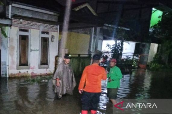 1.893 Rumah di Bogor Terendam Banjir - JPNN.COM