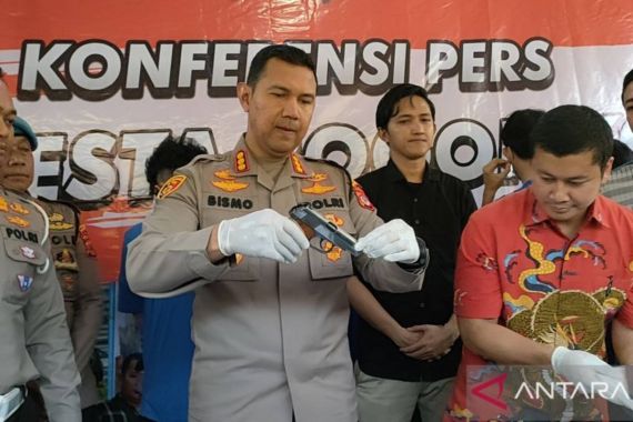 Bawa Senjata Api, MJJ Ditangkap Polisi di Bogor - JPNN.COM