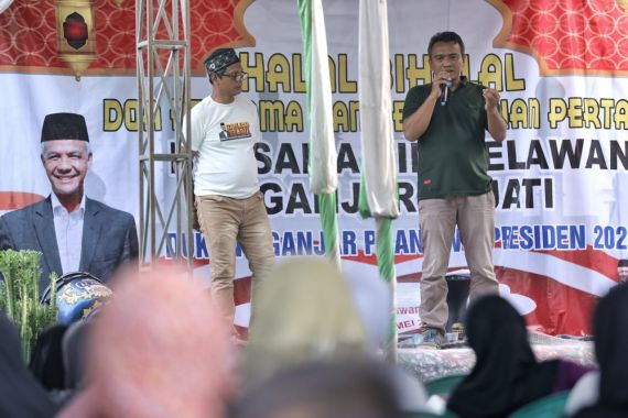 Sukarelawan Ganjar Sejati Beri Penyuluhan Pertanian di Karawang, Ajak Warga Budidayakan Jamur Pangan - JPNN.COM