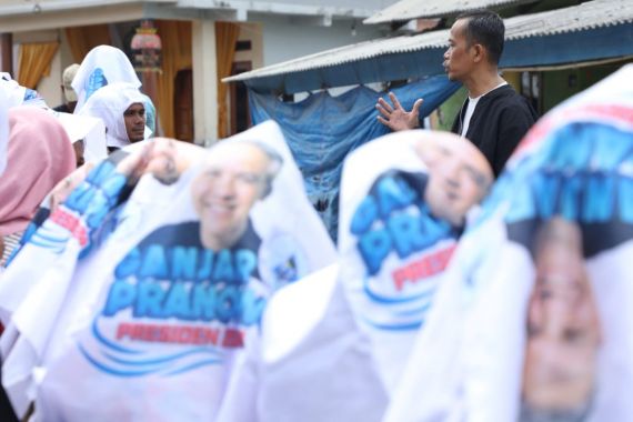 KNP Dukung Ganjar Beri Edukasi Pelestarian Ekosistem Laut Untuk Pelaut Indramayu - JPNN.COM